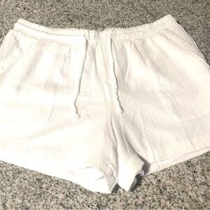 Cato EST 1946 White Shorts Size X-Large EUC